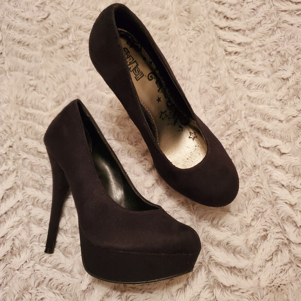 Brash Black Suede Pumps